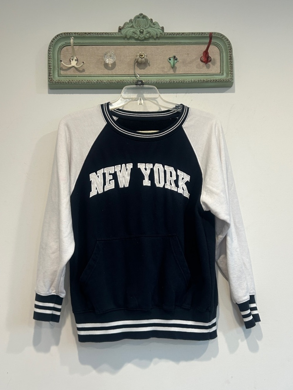 New York Popular Raglan Pullover Sweatshirt - Navy & White women’s medium